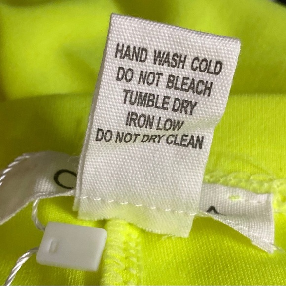 NEON YELLOW HIGHWAIST BIKER SHORTS - Picture 4 of 4